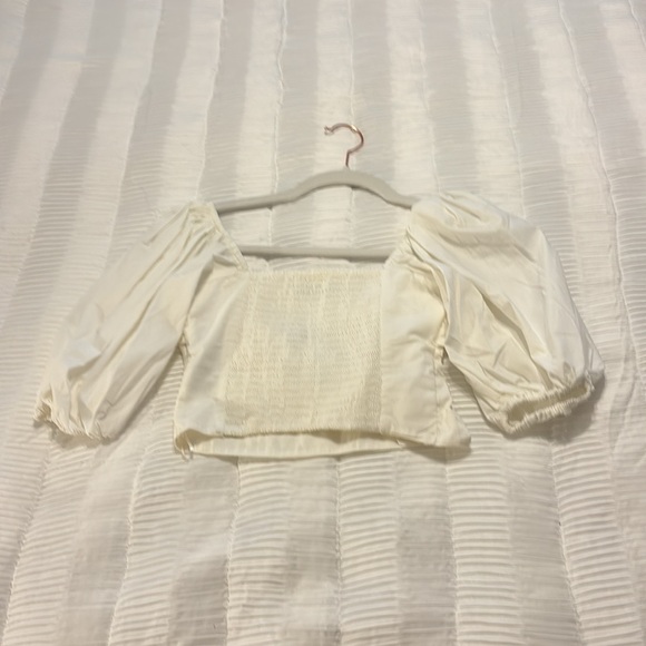 Abercrombie and Fitch puffy sleeve top - Picture 3 of 4